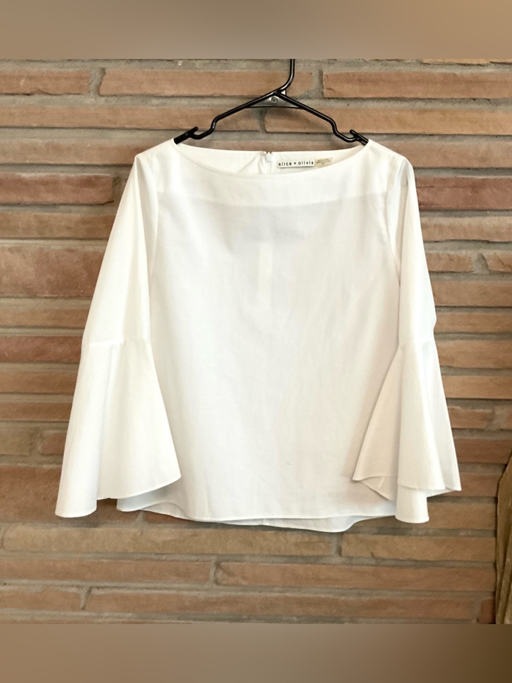 Alice + Olivia White Cotton Blouse Bell Sleeve Medium